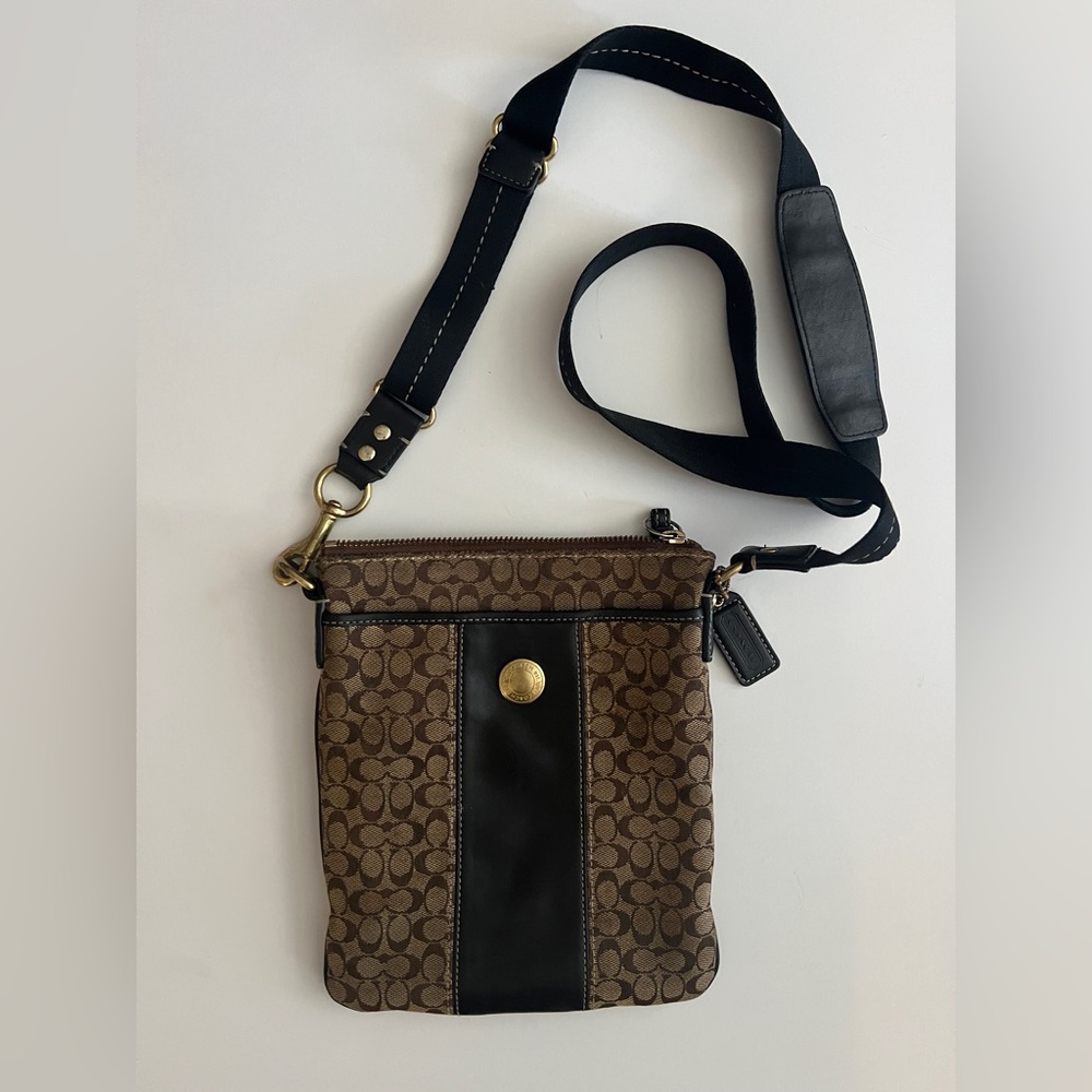 Vintage Coach Signature Brown Crossbody Bag – Classic Style, Great Condition